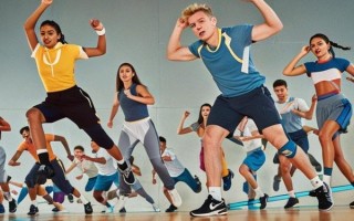 华莱士是哪个球队的的简单介绍